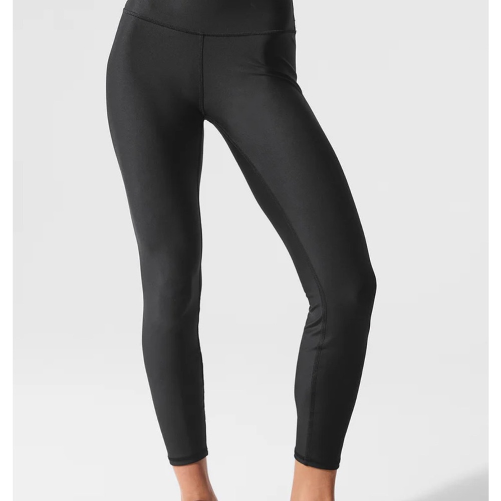 ALO Yoga Black Streamlined Leggings with Athletic Fabric